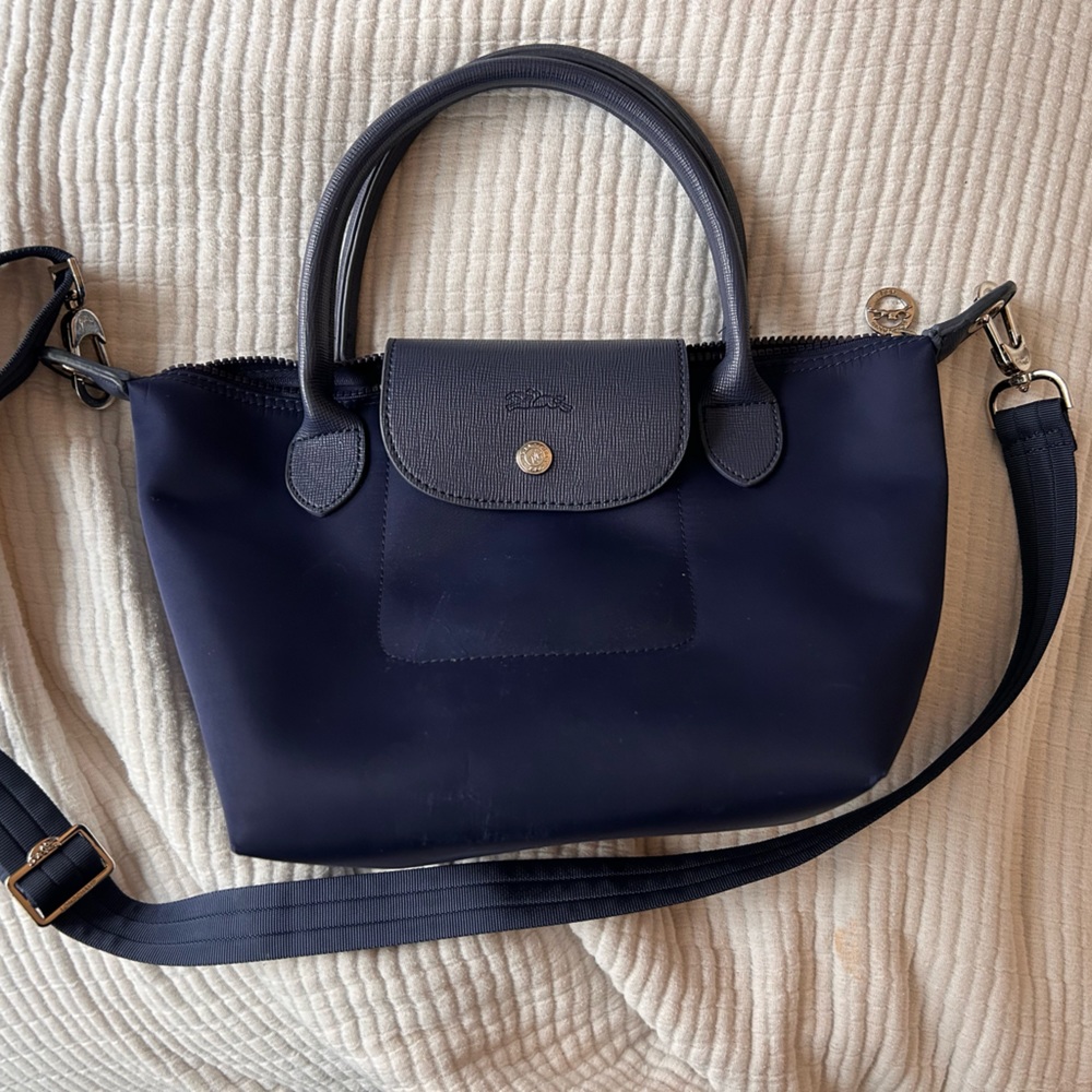 Le pilage nylon navy lonchamp cross body tote